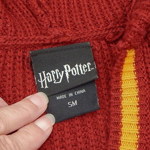 Harry Potter Knit Red Long Sleeve Pullover Hoodie V-Neck Gryffindor House Small - Picture 4 of 10